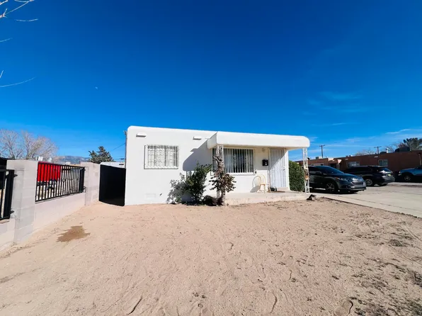 636 San Pedro Dr SE, Albuquerque, NM 87108
