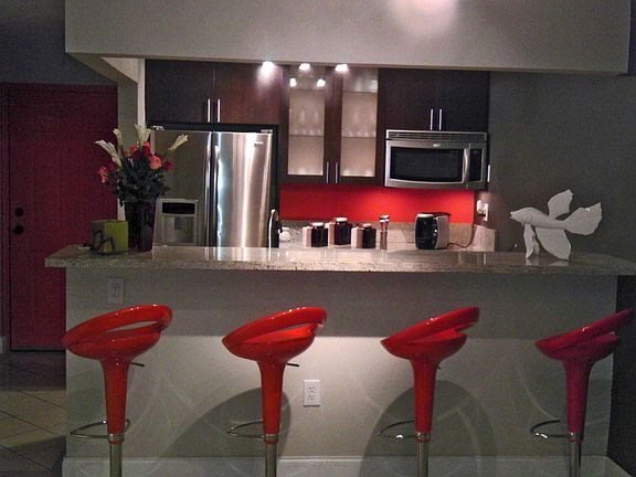 5th image of 9440 Fontainebleau Blvd APT 315