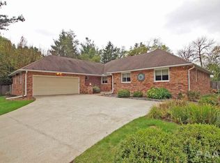 8803 N Beechwood Dr, Peoria, IL