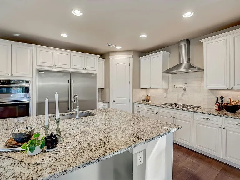 4240 Overlook Ct — Photo 10