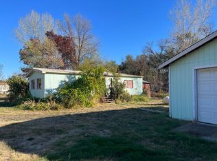 19735 Pecan Ln, Cottonwood, CA 96022