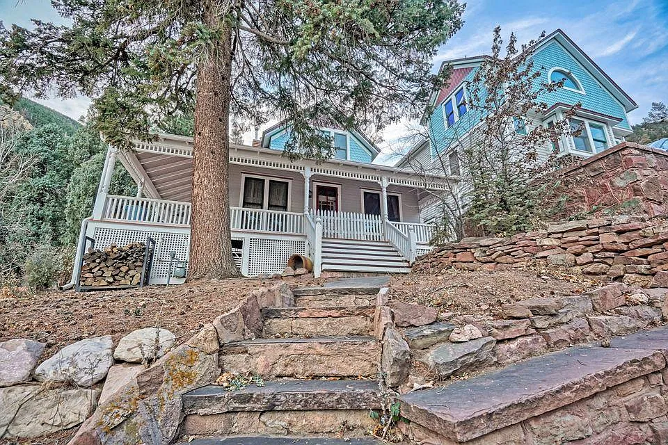 5 bed, 2400 sqft, $3,250 — Photo 4