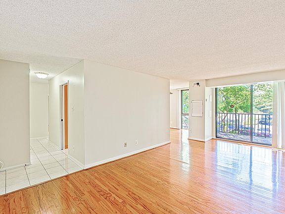 4th image of 2311 Pimmit Dr APT 314