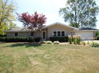 7548 S 77th St, Franklin, WI 53132
