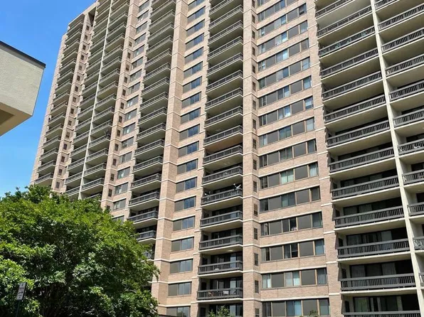 5505 Seminary Rd APT 2102, Falls Church, VA 22041