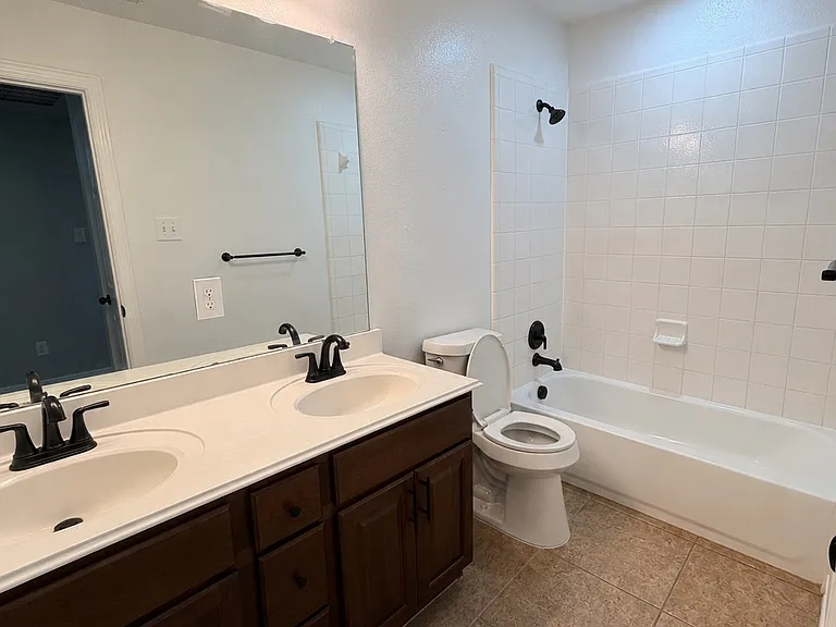 1501 Toucan Dr — Photo 16