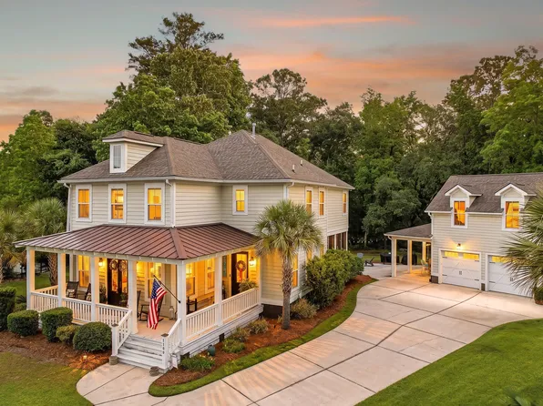 1100 Lands End Dr, Hanahan, SC 29410