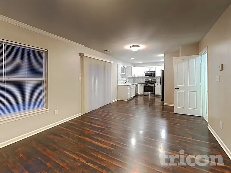 4037 Dover Downs Dr — Photo 5
