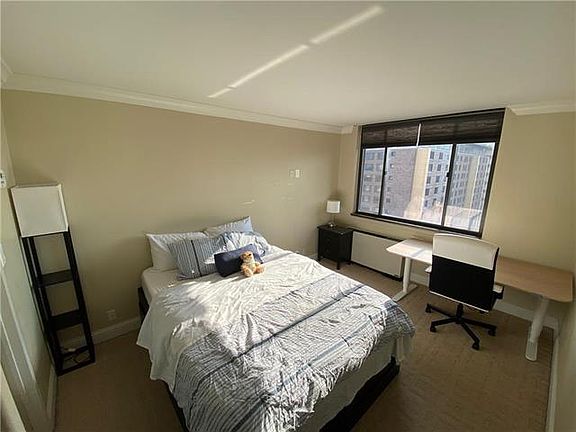 5th image of 700 E 8th 16f St #16F