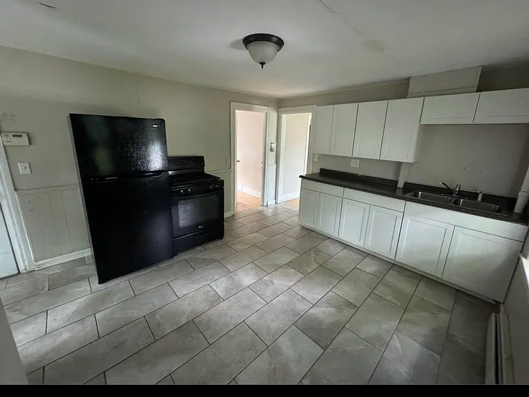 63 Paradis Ave #2 — Photo 1