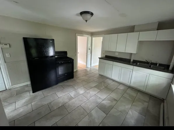 63 Paradis Ave Floor 2, Woonsocket, RI 02895