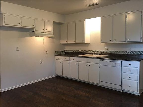 5th image of 1612 Glenn Dr