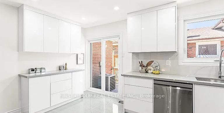 3193 Cawthra Rd #MAIN — Photo 11