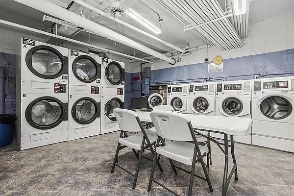 Rented by Silverstein Collection LLC  | media 22