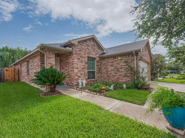 8219 Silent Deep Dr, Rosenberg, TX 77469