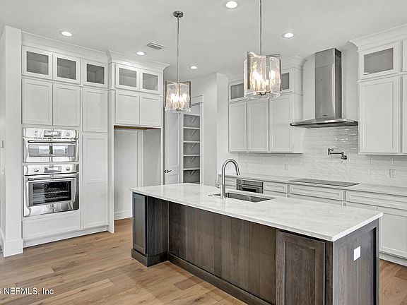 4th image of 15936 SHARK Road W