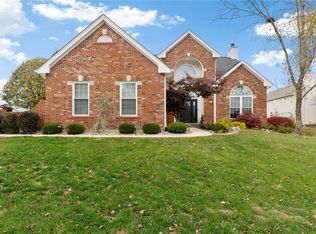 1102 Wildhorse Meadows Dr, Chesterfield, MO 63005