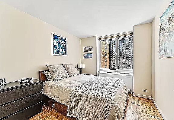 3rd image of 210 E 63rd St APT 8A