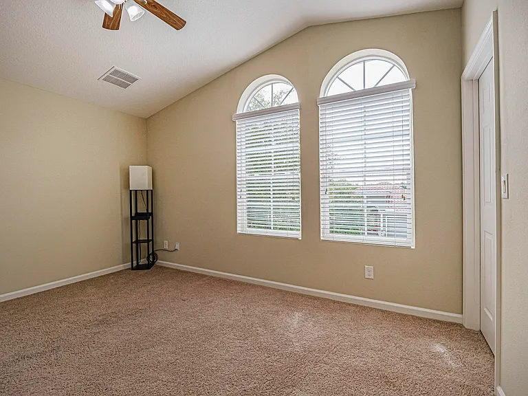 1750 Berkshire Cir SW — Photo 21