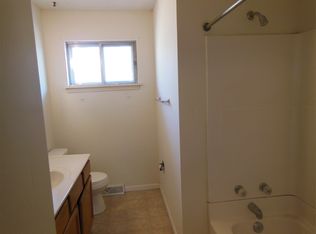 4820 E Schooner Rd, Columbia, MO 65201