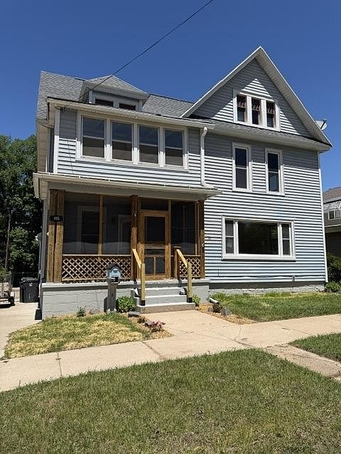 1st image of 115 E Ceresco St