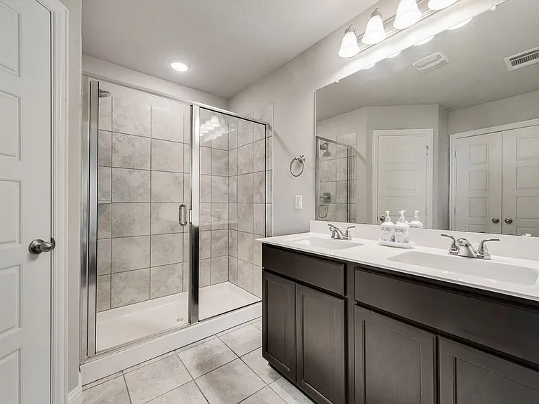 4929 Sanger Circle Dr #4929 — Photo 13