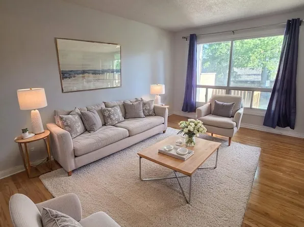 275 Blake St #12, Barrie, ON L4M 1K7