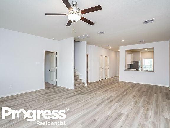 5th image of 10425 Sweetwater Creek Dr