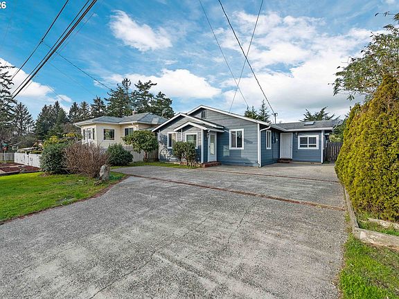 3rd image of 1326 Lakeshore Dr