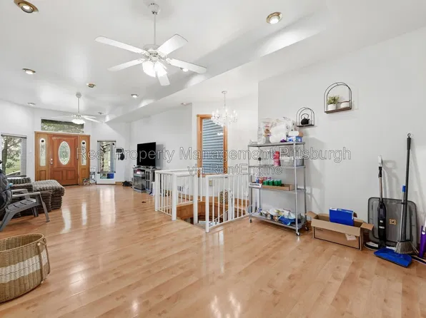 120 Prospect St #B, Mount Washington, PA 15211