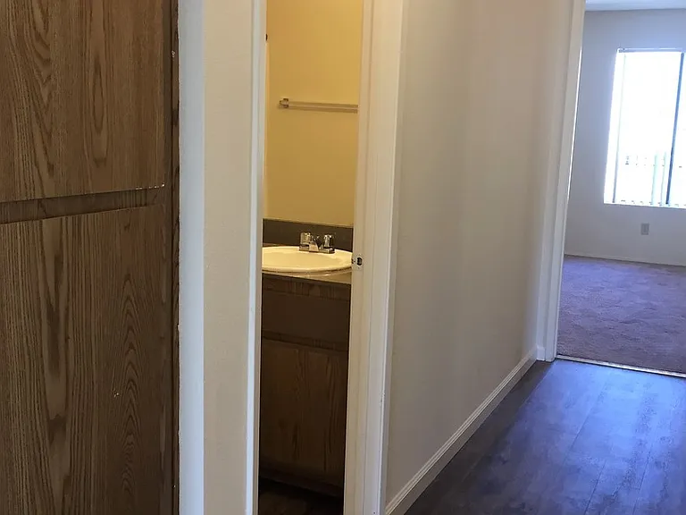 Los Olivos Apartments — Photo 58
