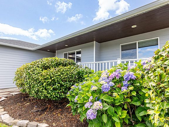4th image of 1532 SE Camano Drive