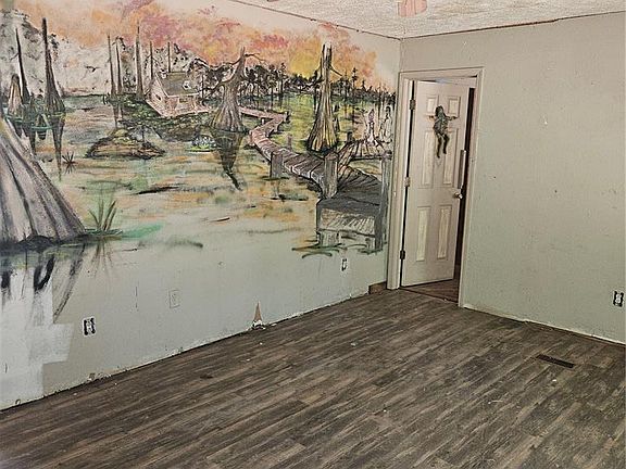 3rd image of 623 Fawn Ct