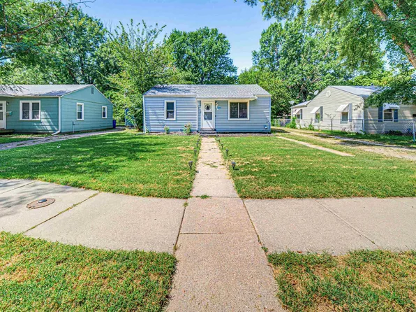 1316 N Eisenhower Dr, Junction City, KS 66441