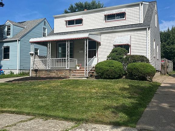 3rd image of 955 E 223rd St