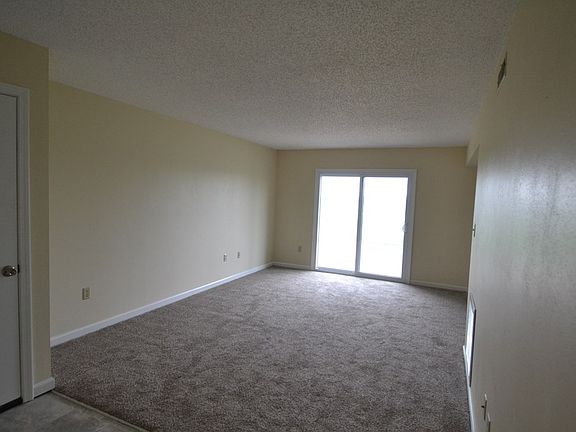 5th image of 2605 Woodwind Ct