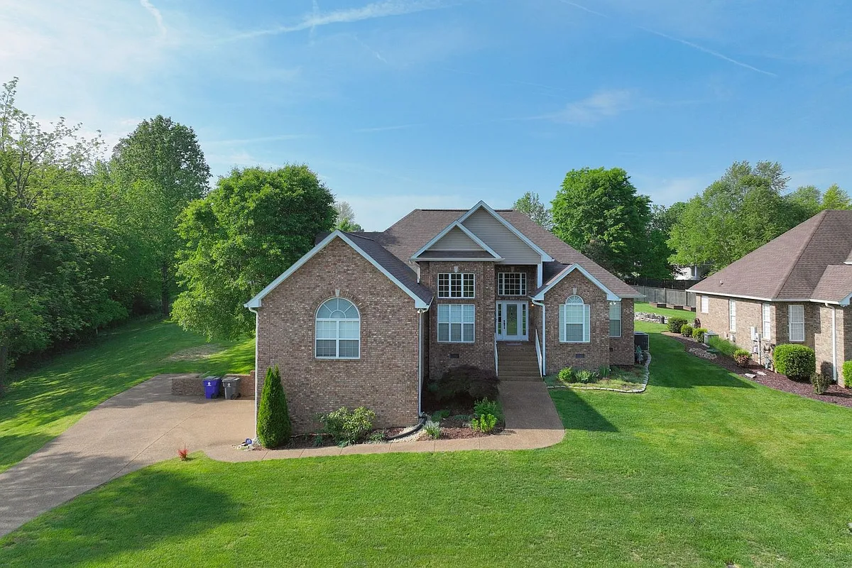 Building Photo - 218 Thoroughbred Way