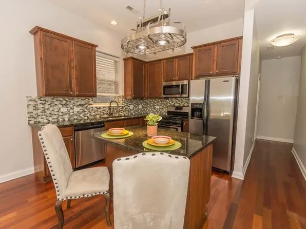 3440 N Narragansett Ave Unit 2, Chicago, IL 60634