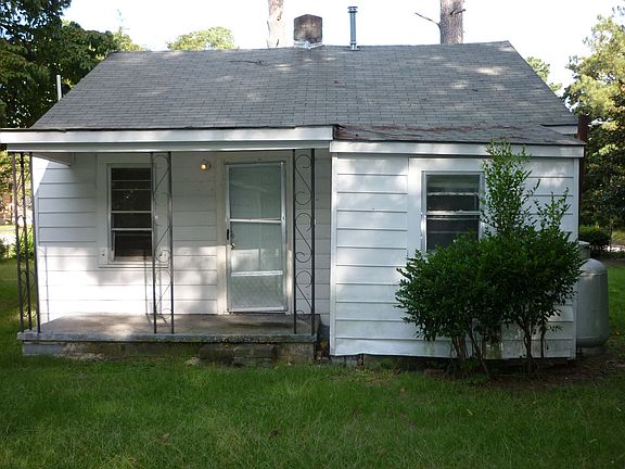3rd image of 2024 Bain Dr