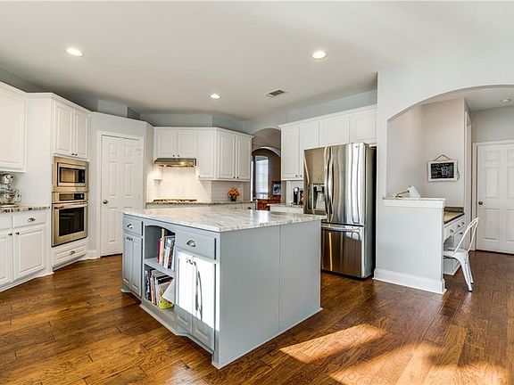 3rd image of 4709 Druid Hills Dr