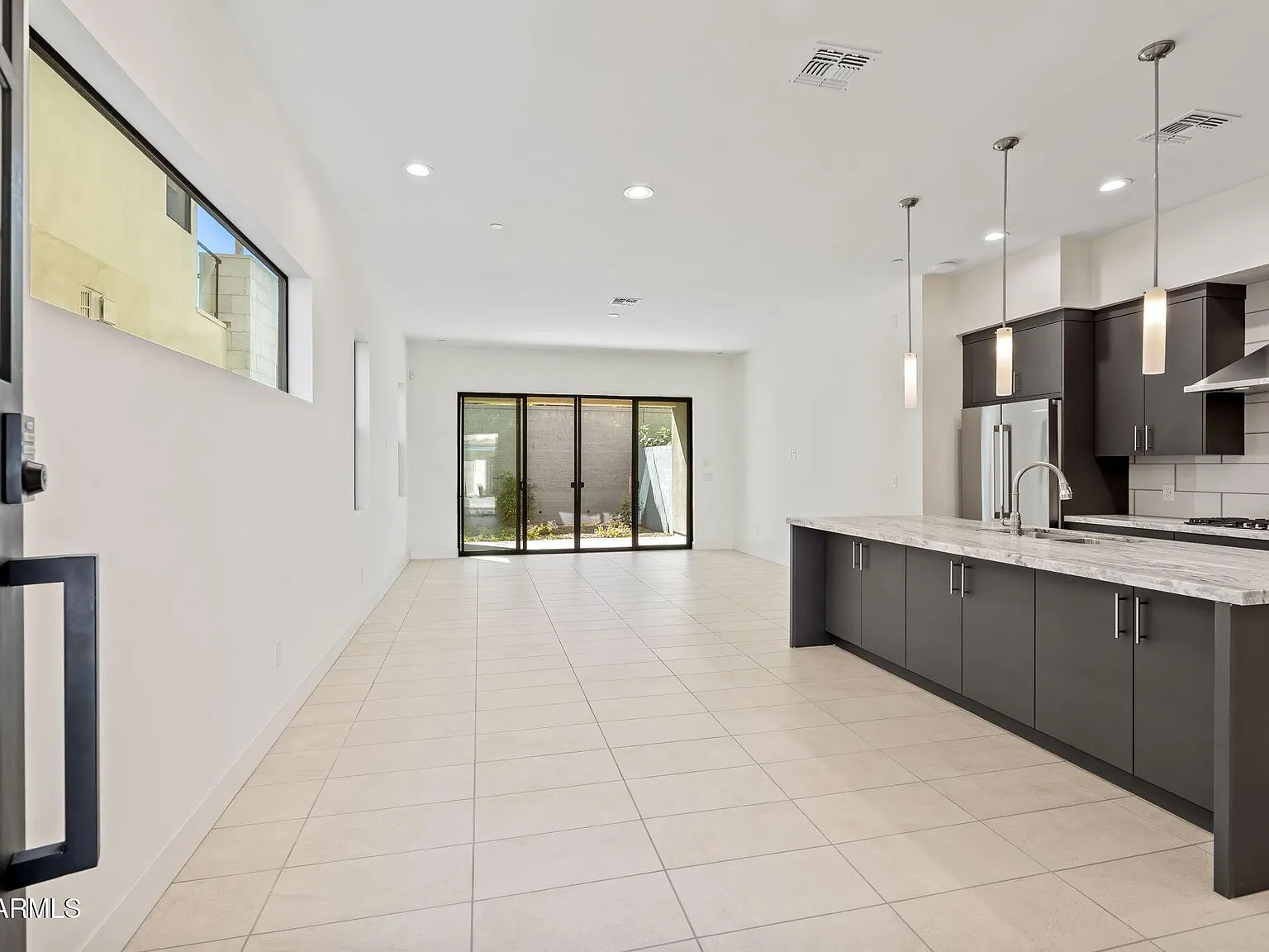 2 bed, 2.5 bath, 1847 sqft, $4,750 — Photo 3