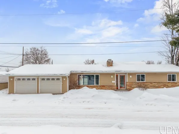 201 Cleveland Ave, Kingsford, MI 49802