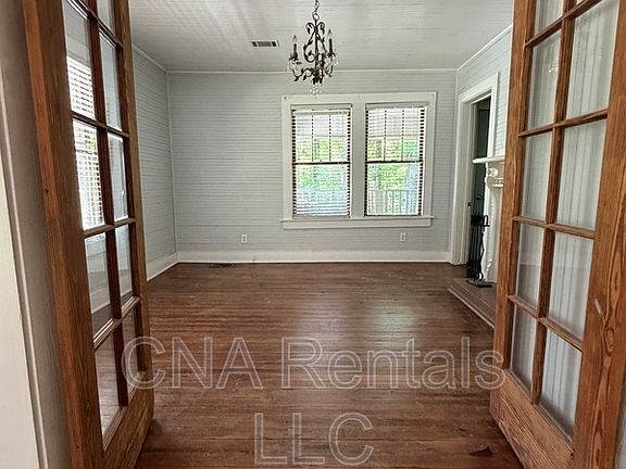 3rd image of 170 Red Bank Rd #A