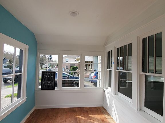 3rd image of 2010 Grant St Unit 1