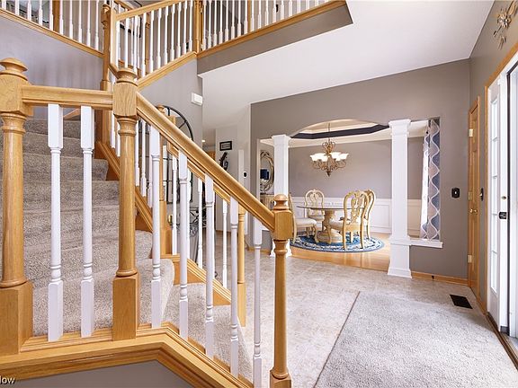 4th image of 368 Bluestone Ct