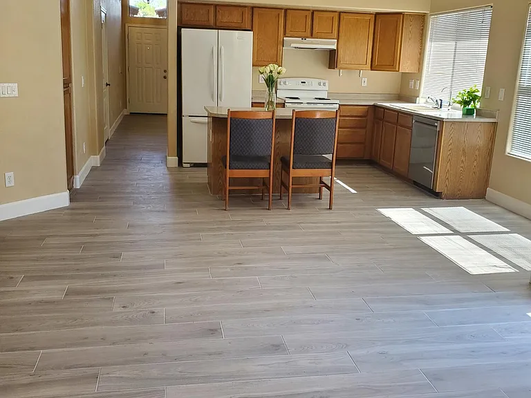 1737 E Morgan Ct — Photo 5