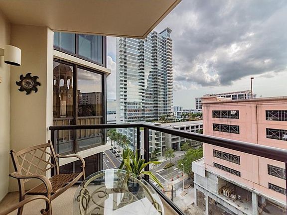 5th image of 1 Beach Dr SE Unit 910