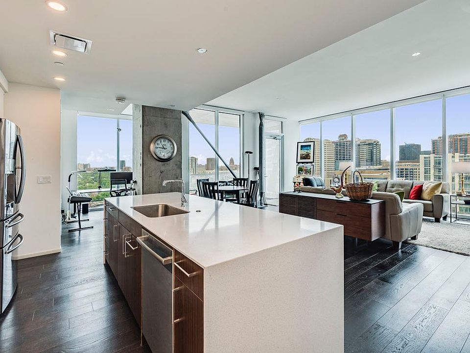 1st image of 301 West Ave #1604