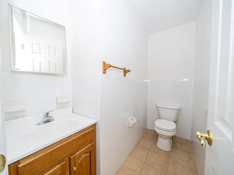 543 Kosciuszko St #1F — Photo 9