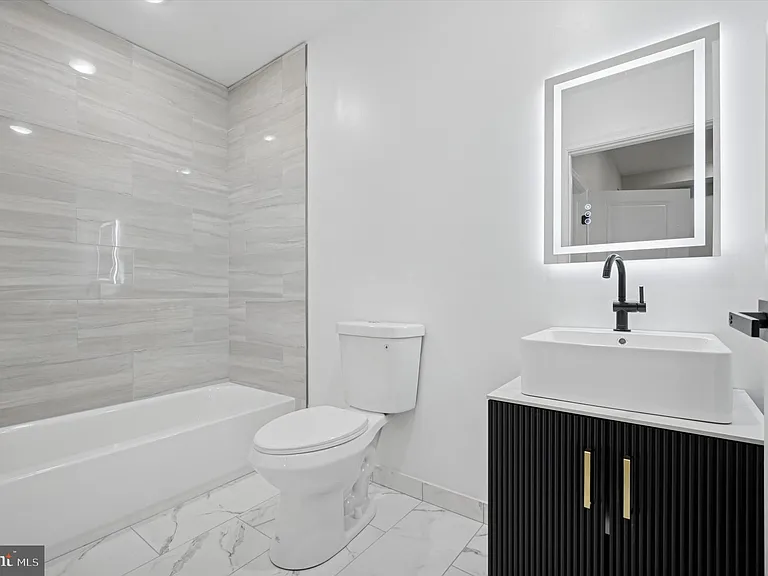 103 N 63rd St #2 — Photo 7
